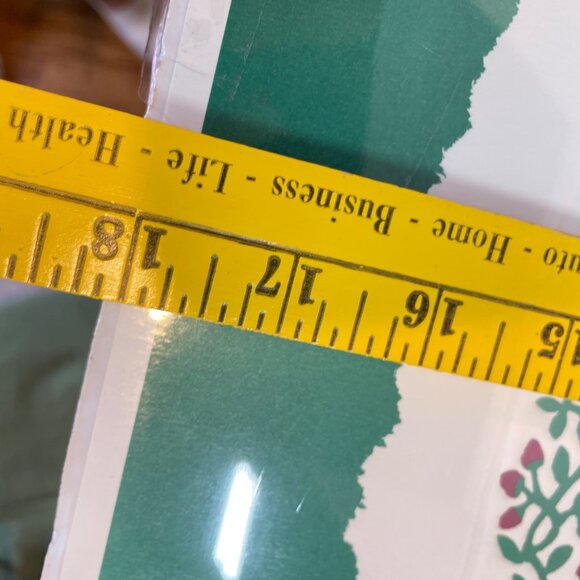 Signed Judy Swerlick Floral Quilt Design Embossed Artwork In Green Mat 18"x18" - Picture 8 of 10